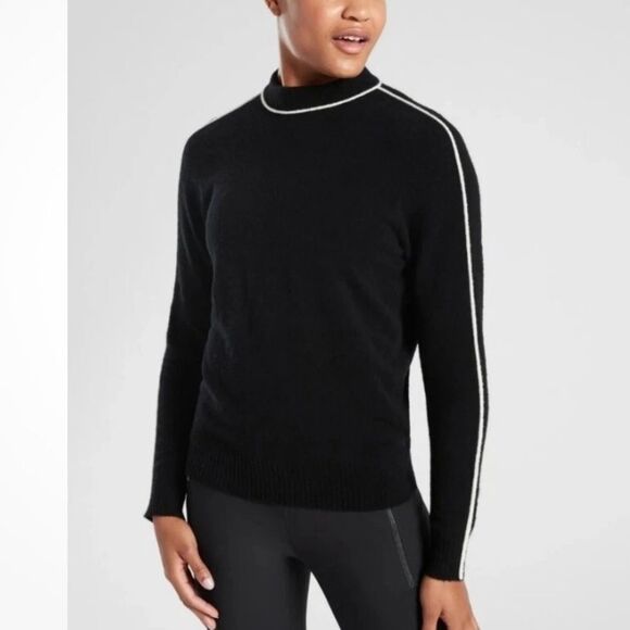 Athleta Transit Crew Sweater Black SIZE XS Extra Fine Merino Wool Crew Neck - Picture 1 of 7